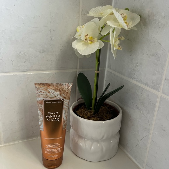 Bath and Body Works Warm Vanilla Sugar Body Cream - Picture 3 of 3